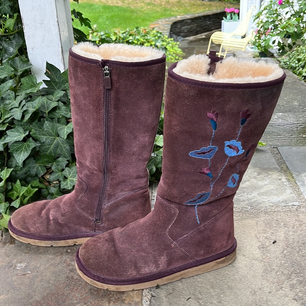 Ugg Tall Boots Chocolate Brown Embroidered 7.5 Floral